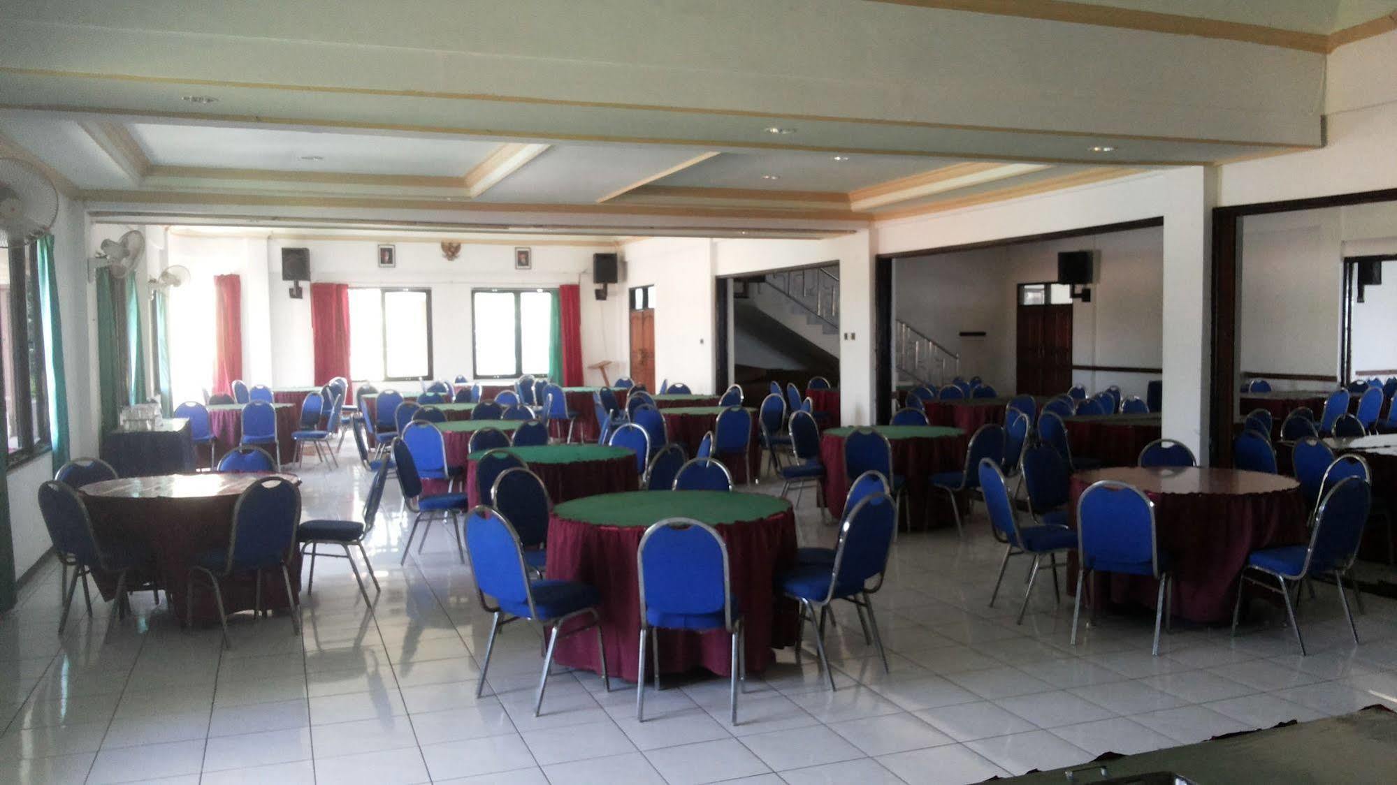 Hotel Surya Indah Batu Malang Kültér fotó
